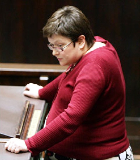 Sejm-Debatte am 7. November 2008. Für die schwangere stellv. Arbeitsministerin Agnieszka Chłoń-Domińczak hat Andrzej Duda einen Stuhl erbeten.
