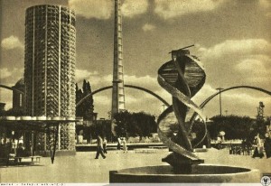 Avantgardistischen Installationen auf der "Ausstellung der Wiedergewonennen Gebiete", Wrocław/Breslau 1948.